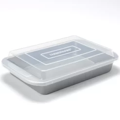 Farberware® 9'' X 13'' Covered Cake Pan
