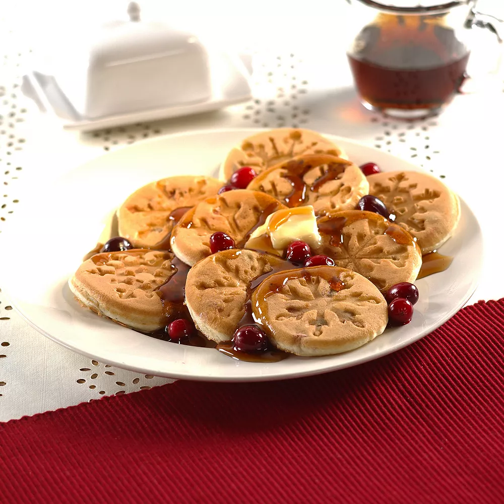 Nordic Ware Falling Snowflakes Nonstick Pancake Pan 4 Nordic Ware Falling Snowflakes Nonstick Pancake Pan - Image 2
