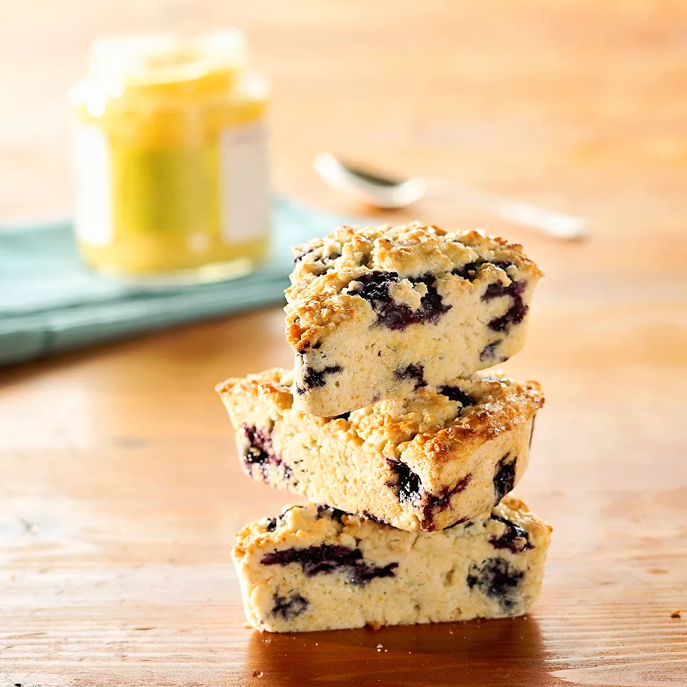 Nordic Ware® Nonstick 9 1/2-in. Scottish Scone/Cornbread Pan 4 Nordic Ware® Nonstick 9 1/2-in. Scottish Scone/Cornbread Pan - Image 2