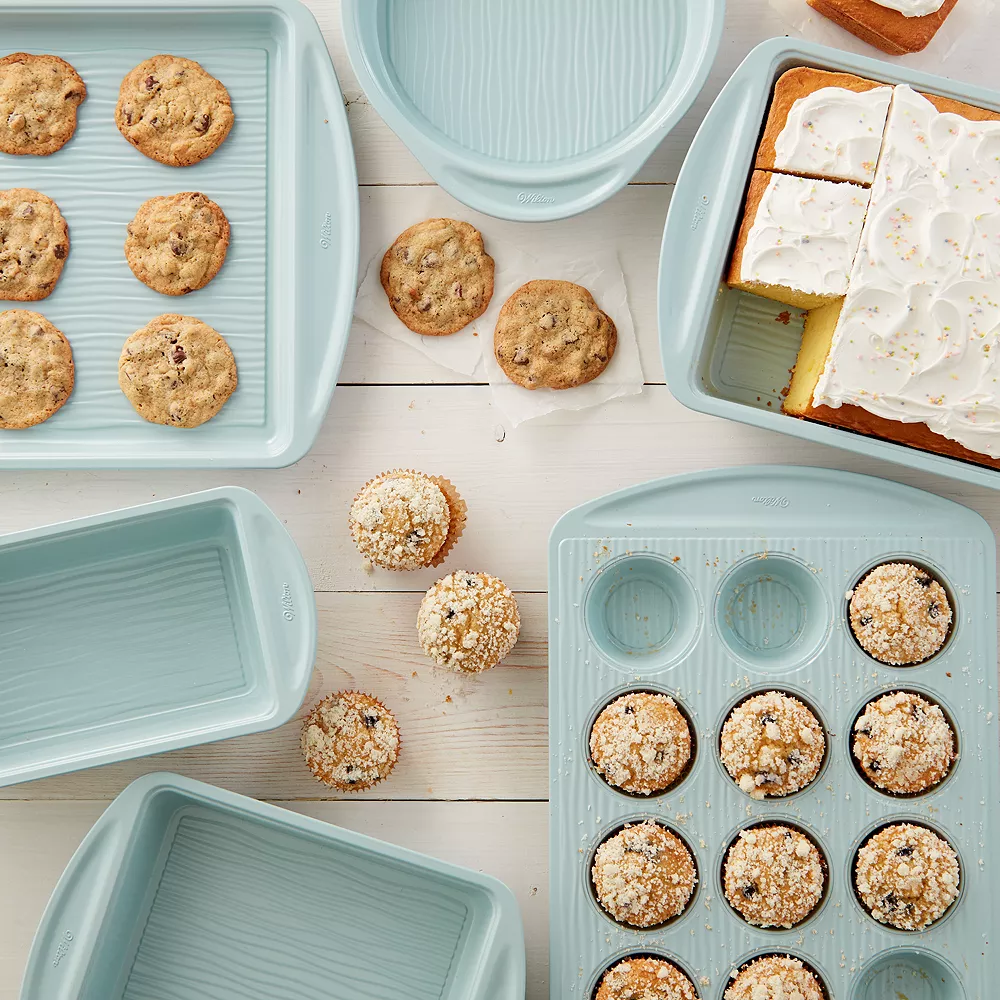 Wilton Texturra Performance 7-pc. Nonstick Bakeware Set 4 Wilton Texturra Performance 7-pc. Nonstick Bakeware Set - Image 2