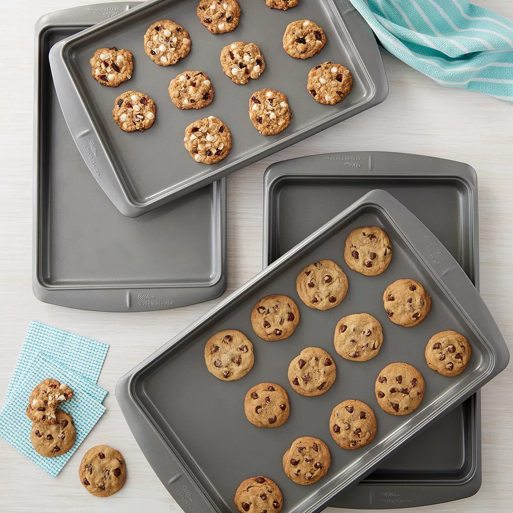 Wilton Ever-Glide 11" X 17" Nonstick Cookie Sheet 4 Wilton Ever-Glide 11" X 17" Nonstick Cookie Sheet - Image 2