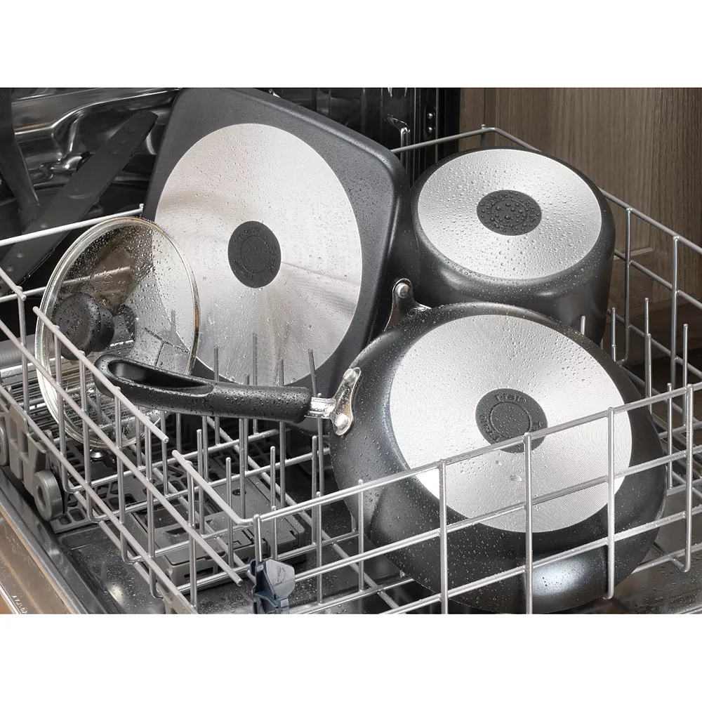 T-Fal Essentials Giant Family Frypan 7 T-Fal Essentials Giant Family Frypan - Image 5