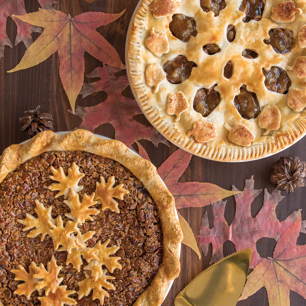 Nordic Ware Leaves & Apples Pie Top Cutter 4 Nordic Ware Leaves & Apples Pie Top Cutter - Image 2