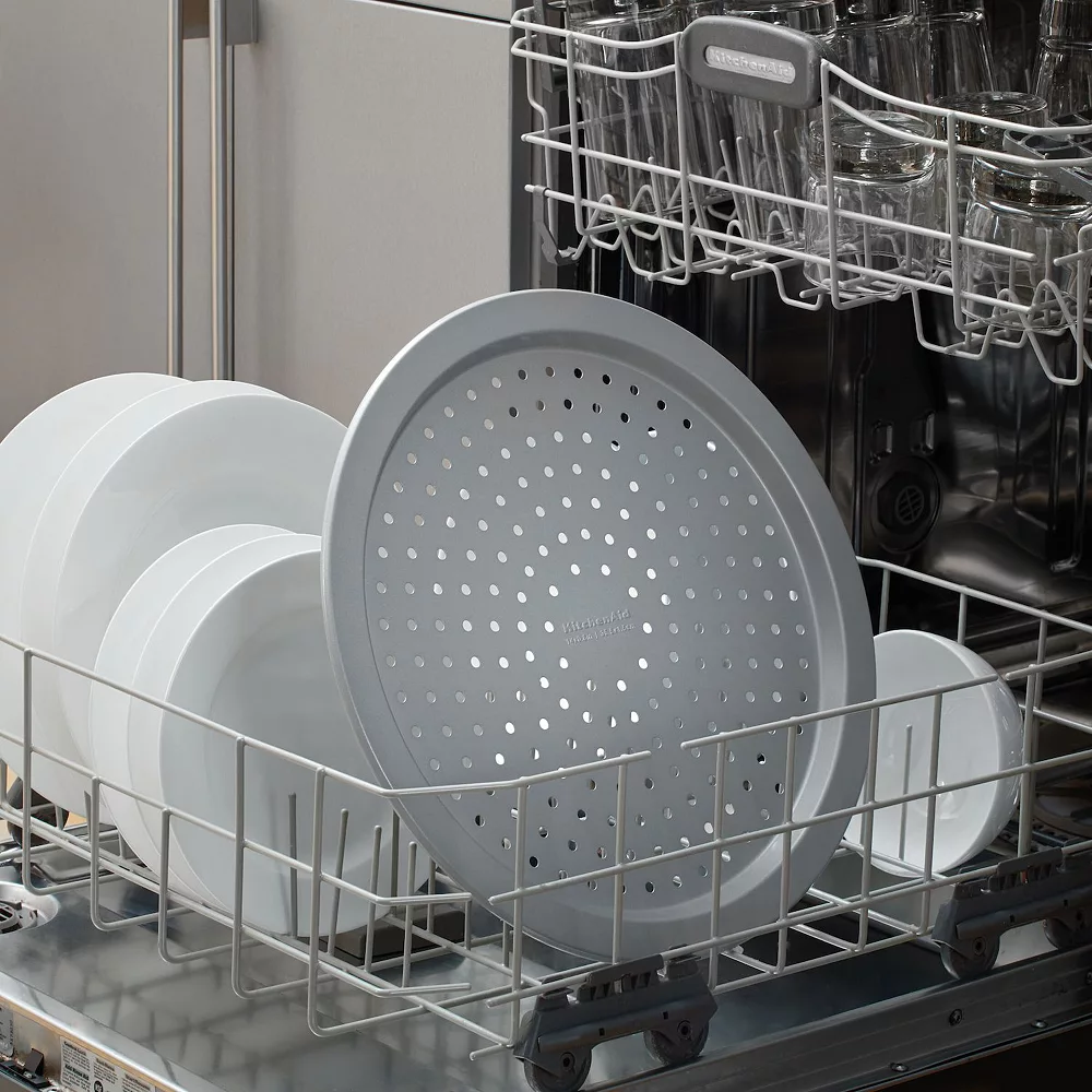 KitchenAid KE973OSNSA Nonstick Aluminized Steel 14-in. Pizza Crisper 6 KitchenAid KE973OSNSA Nonstick Aluminized Steel 14-in. Pizza Crisper - Image 4